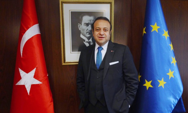 عضو کابینه ترکیه: آنکارا دیگر به عضویت در اتحادیه اروپا امید ندارد