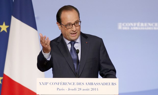 فرانسه دعوت از ایران برای شرکت در کنفرانس مبارزه علیه داعش را بررسی می کند