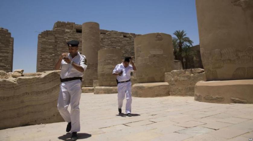 برپایی «جشن عروسی» در یک معبد فرعونی جنجال به پا کرد