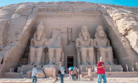 معبد ابوسمبل رتبه اول فهرست عجایب هفتگانه مصر باستان