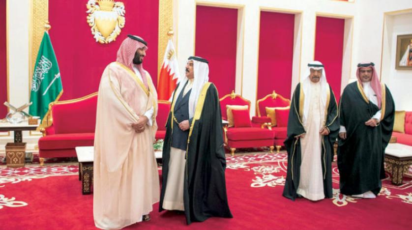 ولیعهد سعودی و پادشاه بحرین خط لوله نفت جدید میان دو کشور را افتتاح کردند