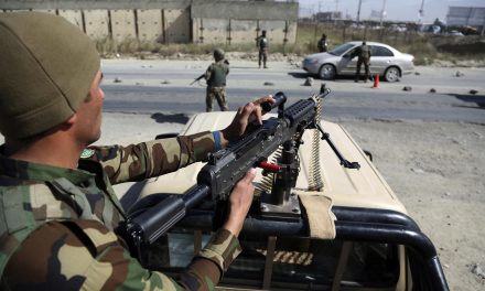 کشته شدن ۲۲ پلیس افغانی در حمله طالبان