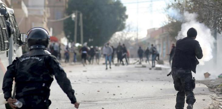 موج اقدام برای خودکشی همزمان با هشتمین سالگرد قیام تونس