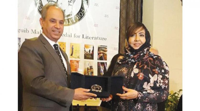 اولین نویسنده زن سعودی که برنده جایزه ادبی «نجیب محفوظ» شد
