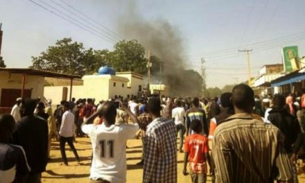 ادامه اعتراضات در سودان؛ البشیر خواستار بی‌توجهی به شایعات شد