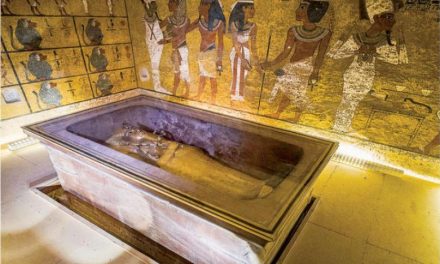 ​شناسایی شهاب سنگ آهنی در مقبره توت عنخ آمون