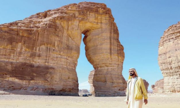 حاکم دبی از «مدائن صالح» و «کوه فیل» سعودی دیدن کرد